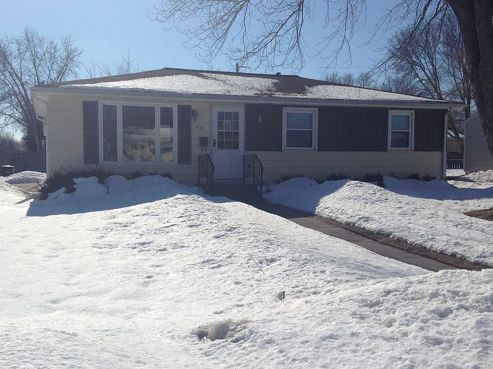 1st image of 628 Blackhawk Dr