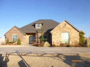 1212 Bluestem Dr, Elk City, OK 73644