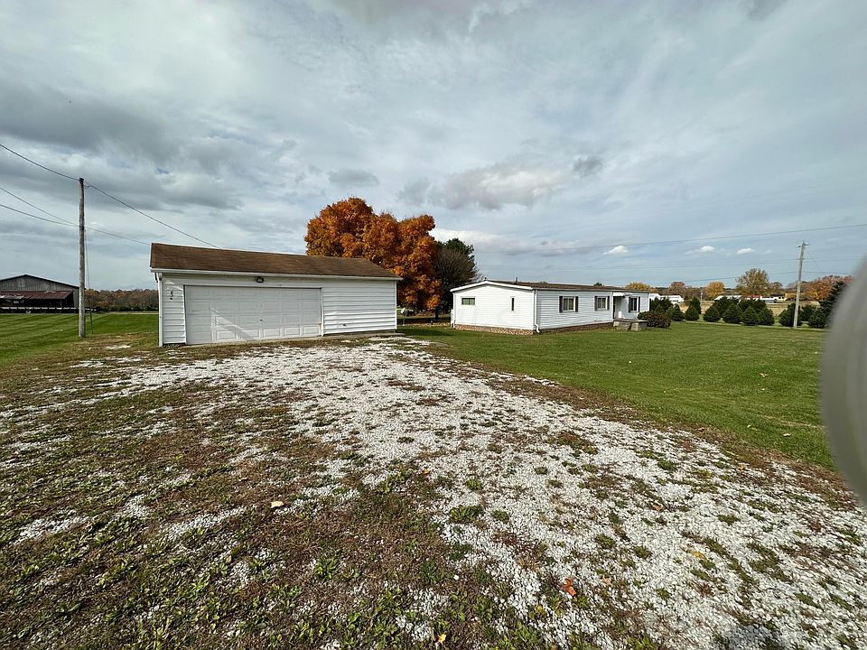 2nd image of 2569 Loudon St