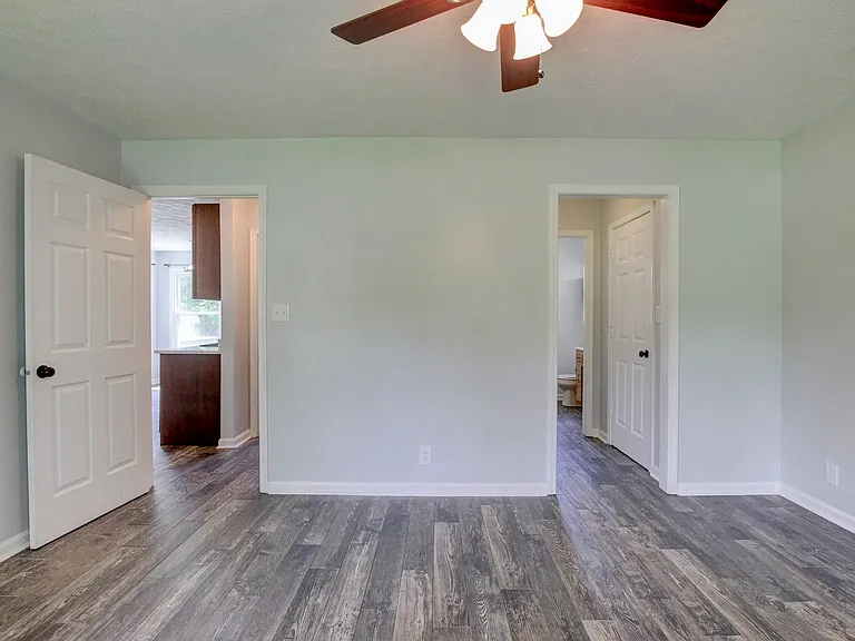 180 Kings Deer Dr — Photo 29