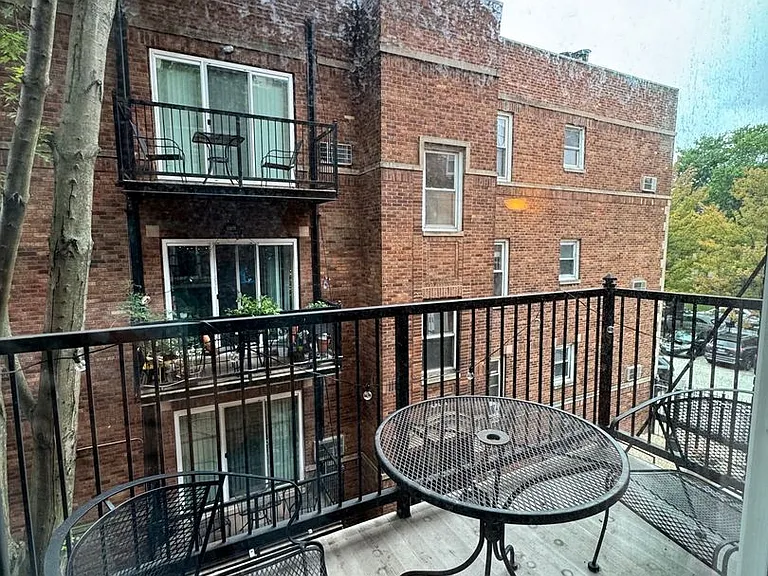 501 W Deming Pl #2S — Photo 3