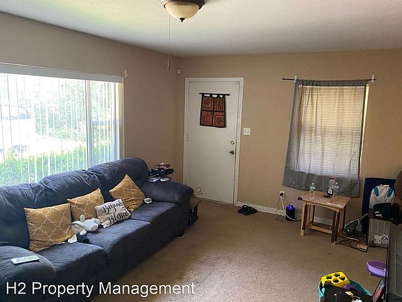 5th image of 2108 Charter Oak Dr