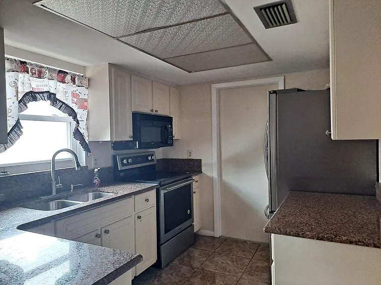 811 Granite Rd — Photo 32
