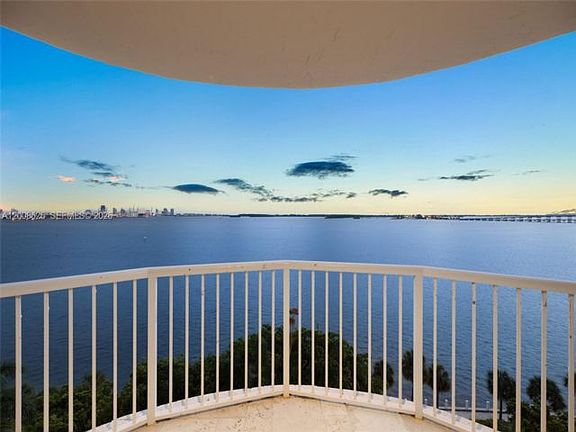 2nd image of 1420 Brickell Bay Dr