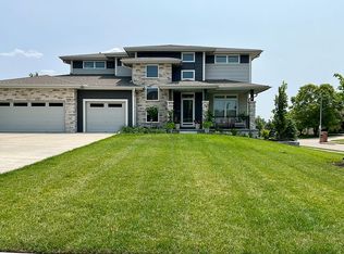 19405 Ruggles Cir, Elkhorn, NE 68022