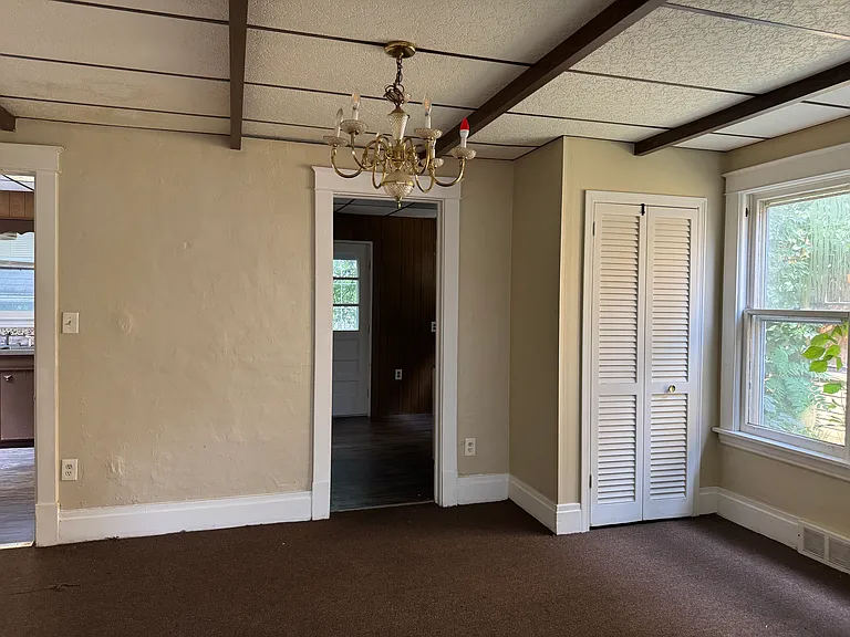 722 Townsend Pl — Photo 4