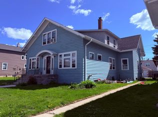 1527 Hayes Ave, Racine, WI 53405