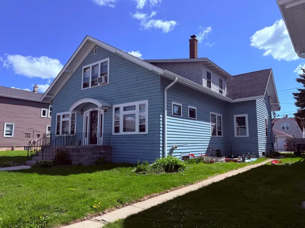 1527 Hayes Ave, Racine, WI 53405