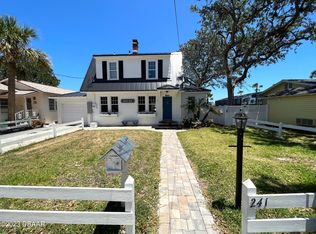 241 Lexington Dr, Daytona Beach, FL 32114
