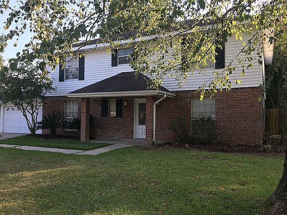 4th image of 800 Broadmoor Blvd
