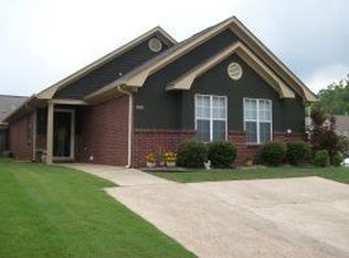 689 Albany St, Tupelo, MS 38801