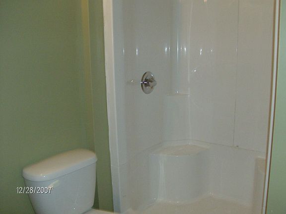 2nd floor full bath