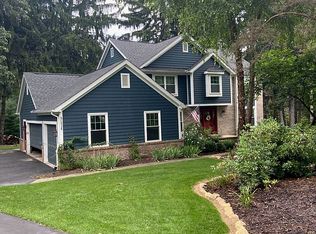 9534 Rolling Greens Dr, Pinckney, MI