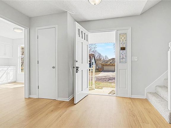 4th image of 15214 Horton St