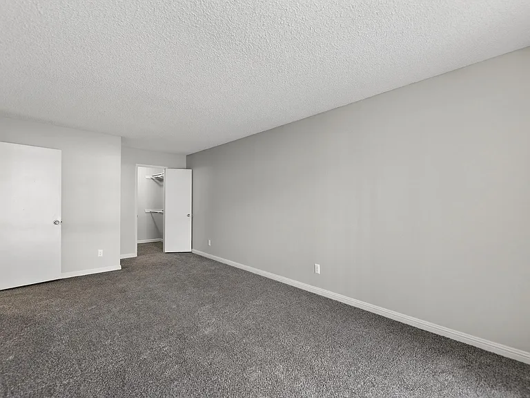 Prado Apartments — Photo 67