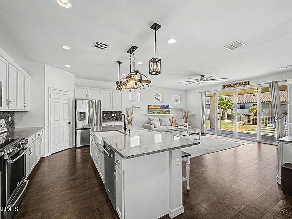 3rd image of 3319 W FAWN Drive