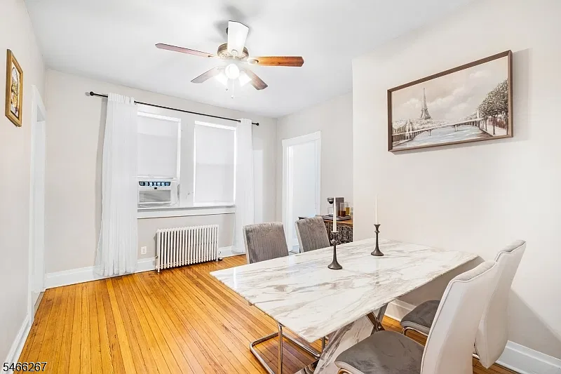 2 bed, 1.0 bath, $3,400 — Photo 4