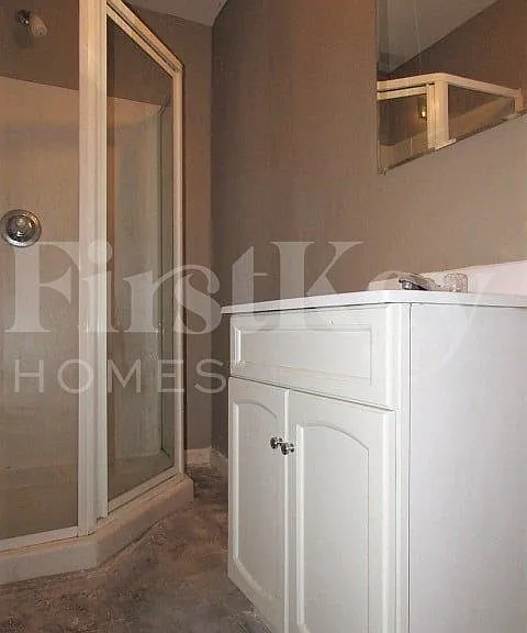 4430 Wycombe Ln — Photo 4