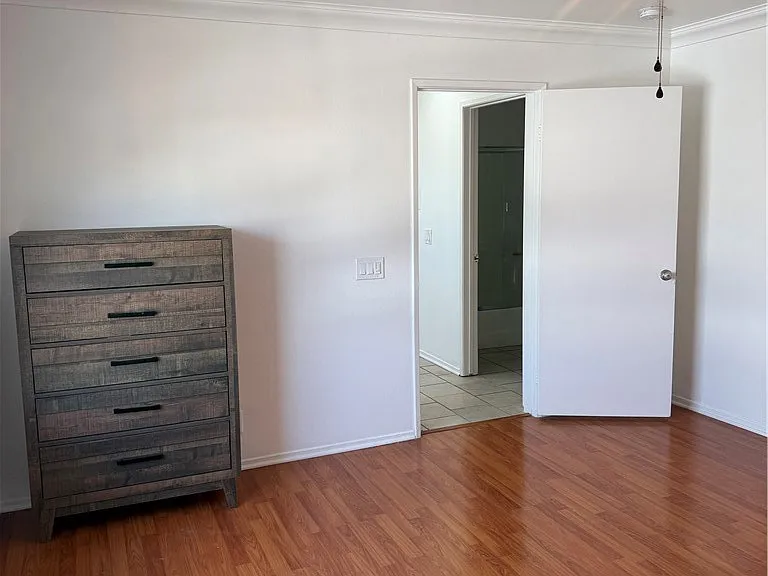 10900 Blix St #14 — Photo 7