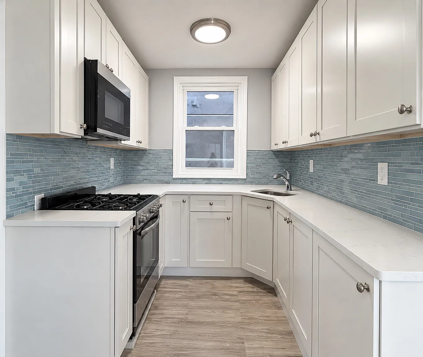 2 bed, $2,350 — Photo 1
