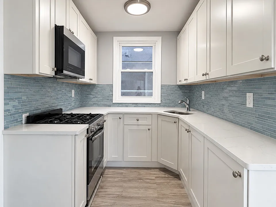 270 Midland Ave #1