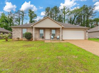 81 Little Brook Ln, Jackson, TN 38305