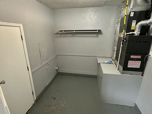 5th image of 1528 SE 47th Pl