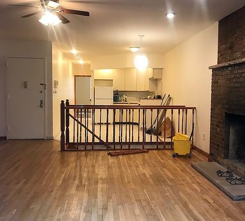 3rd image of 61 W 70th St Ofc A