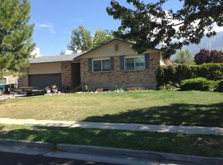 11945 S Oakridge Rd, Sandy, UT 84094