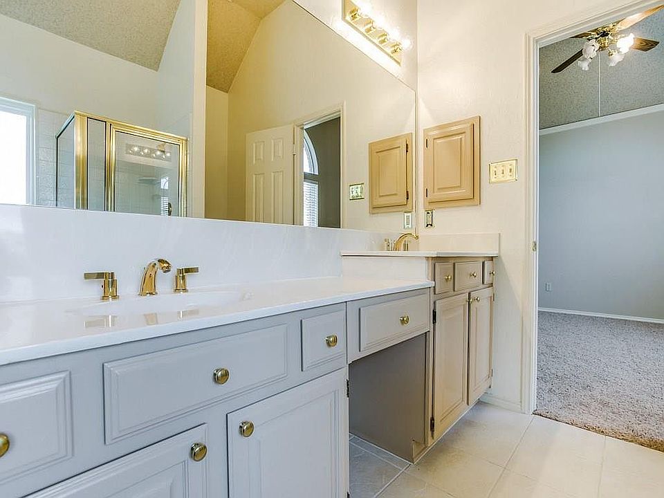1st image of 1253 Royal Crescent Dr