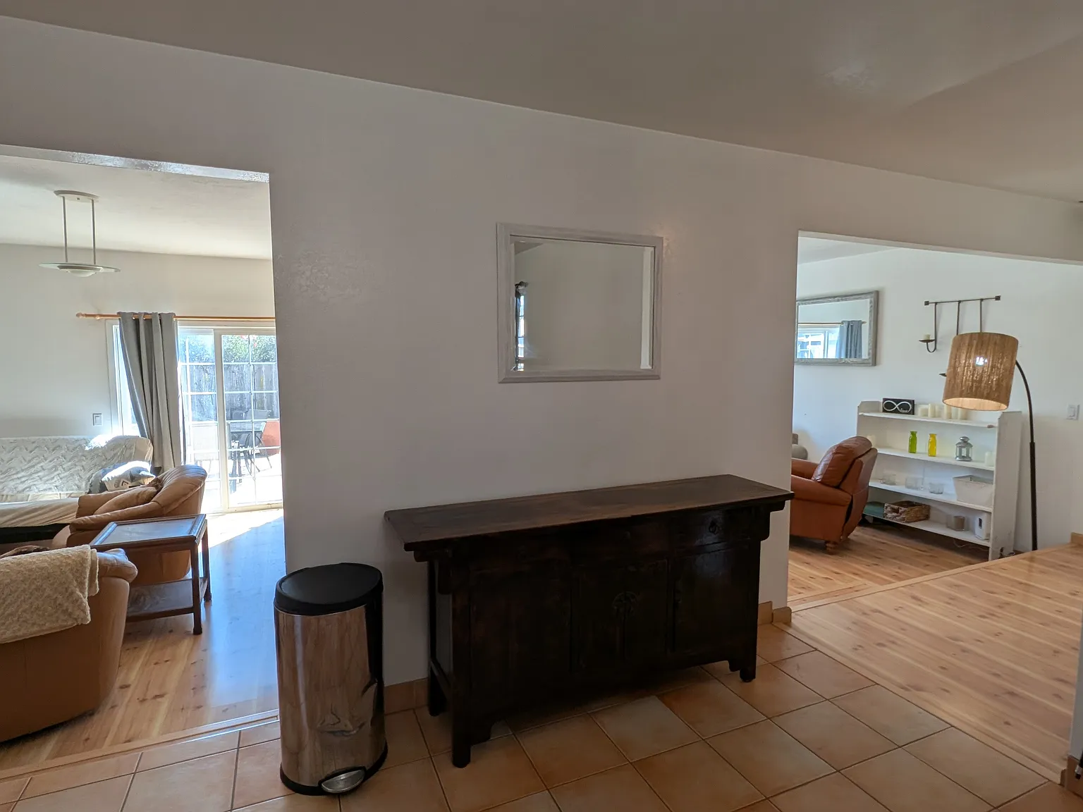 Whitney Pl, Marina — Photo 1