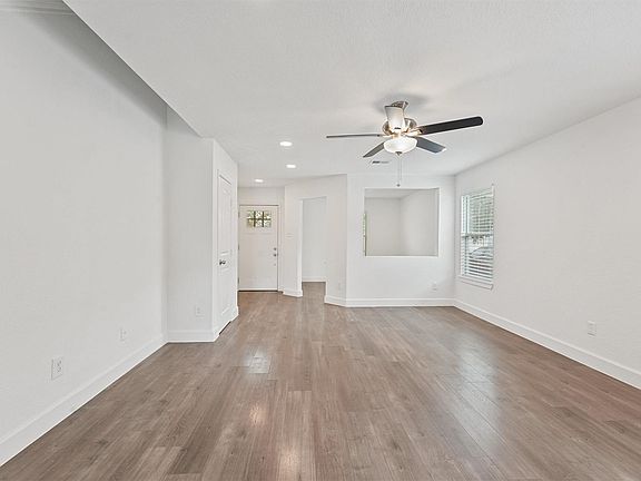 5th image of 11210 Log Cabin Ln