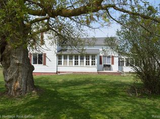 12432 Hill Rd, Swartz Creek, MI 48473