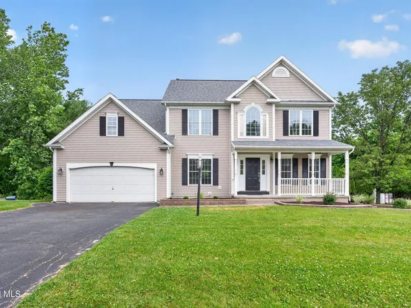 10 Reynolds Court, Delmar, NY 12054