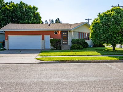 2001 N 2nd St, Bismarck, ND, 58501
