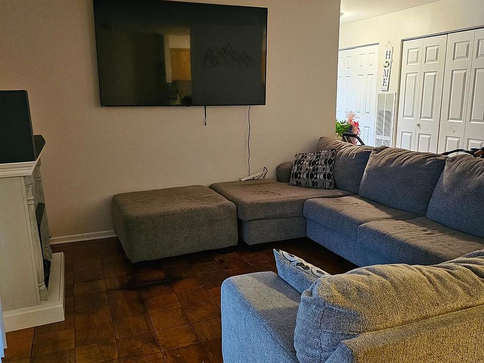 2nd image of 2139 E Chestnut Ave APT 53