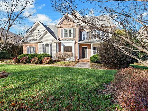 2nd image of 205 Draymoor Ln