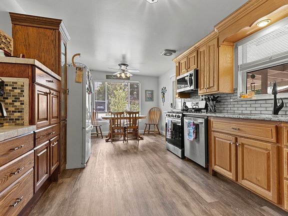 3rd image of 4287 S Gramercy Ave