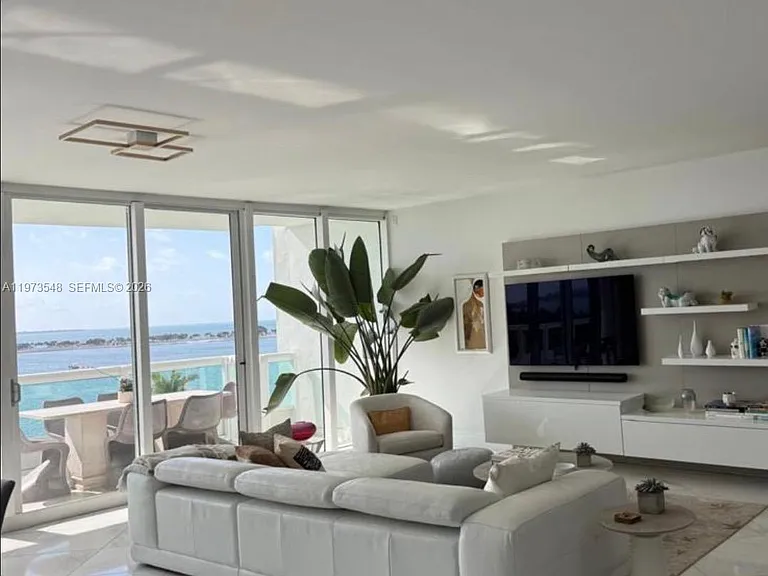 1643 Brickell Ave #903 — Photo 8