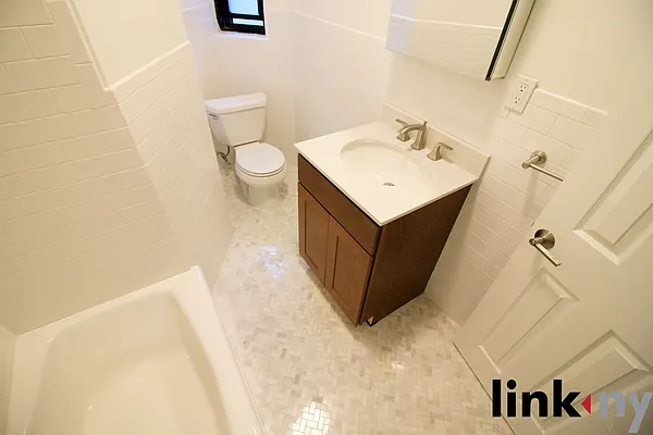 Rented by Link NY Realty | media 23