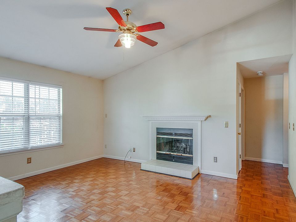 1st image of 2709 Linmar Ave APT 1