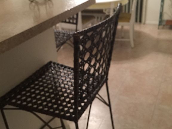 Breakfast Bar & Dining area