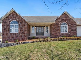 122 McClain Ct, Johnson City, TN 37615