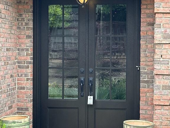 2nd image of 1063 Pavilion Grn W