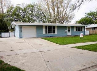 132 18th St SW, Minot, ND 58701