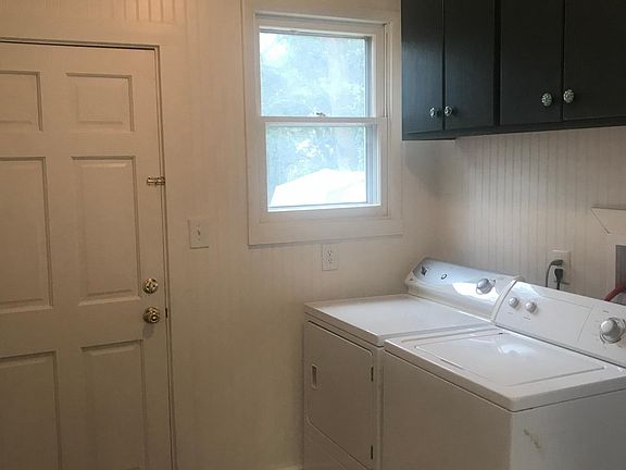 3rd image of 33 W Woodrow Ave