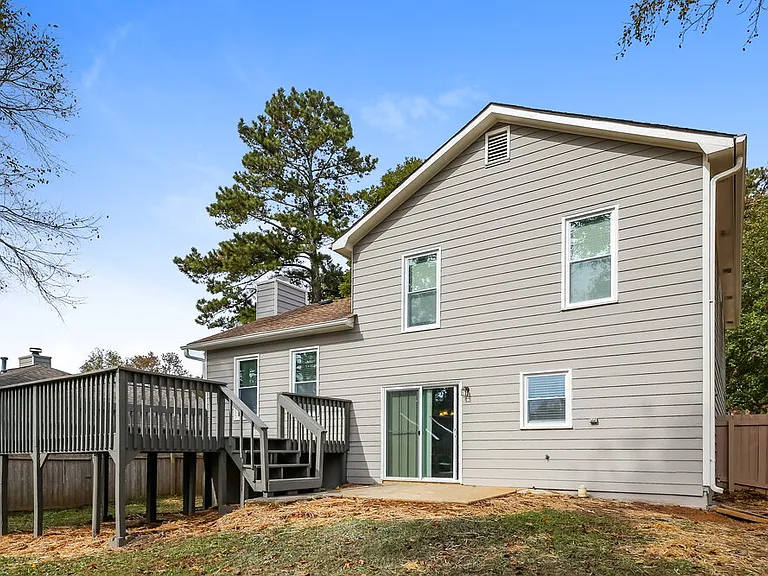 649 Edwards Ct — Photo 18