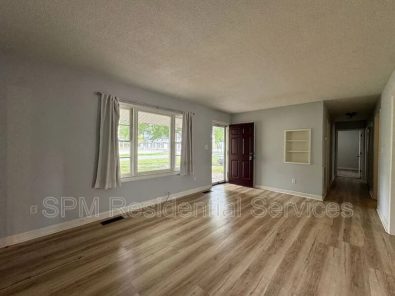331 Forest Park Rd — Photo 4