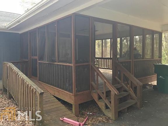 3rd image of 343 Brookwood Dr #8