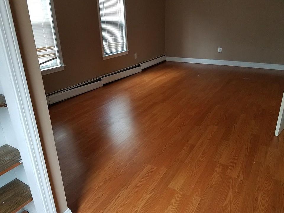 2nd image of 7 Stearns St #2